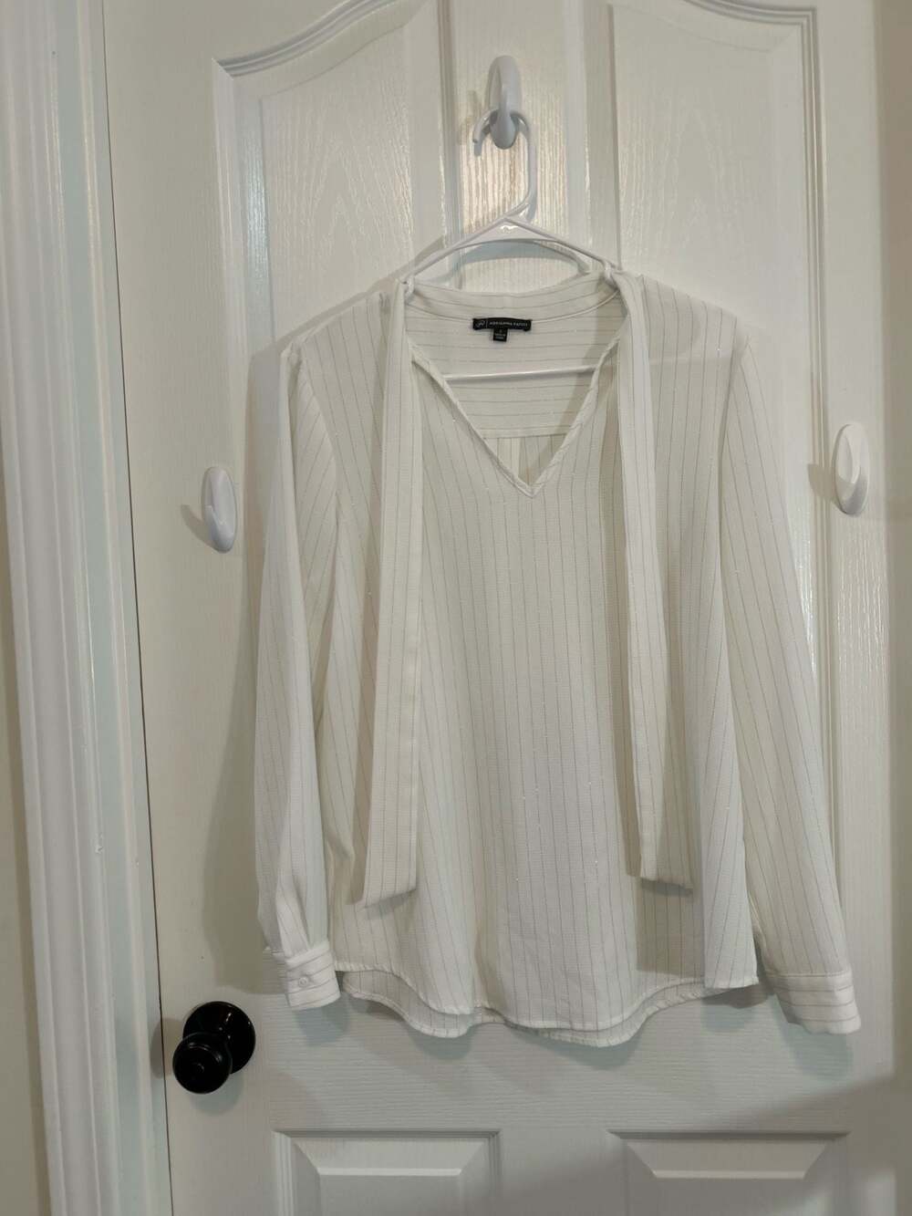 Adrianna Papell White Metallic Striped Tie Neck Blouse Size S